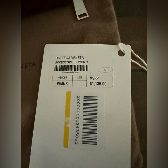 Beautiful Intrecciato Wine/Cranberry Leather Wallet - Picture 8 of 9